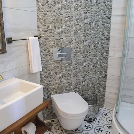 Hotel Aksu 2*